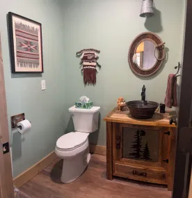 On the River!  Newly remodeled 3 bedroom Log Cabin Located Near Stanley Idaho - Image 4