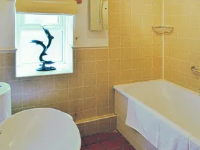 2 bedroom accommodation in Pateley Bridge - Image 2