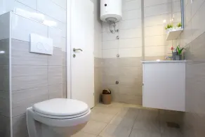 Comfort Apartment with Pool and Terrace - Image 3