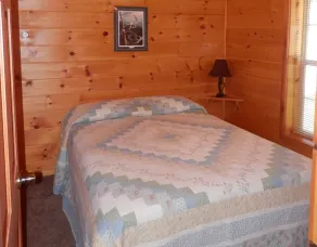 American Pines Cabin, 5 Miles from Mt. Rushmore! - Image 3