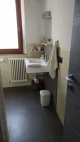Eine unabhängige moderne Wohnung mit zwei Schlafzimmern - Image 3