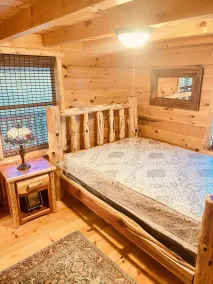 Cabin Sweet Cabin - Image 5
