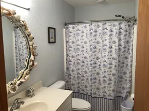 Clean and inviting Canal Front Cottage - Image 5