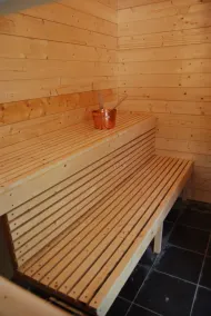Opvarmede swimming pools, sauna, fitness, 8 cykler, bordtennis, ro og komfort. - Image 2
