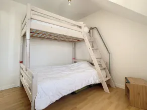 Bright 2-Bed Apt with Balcony & Parking for 5 in Stella Beach - Image 5