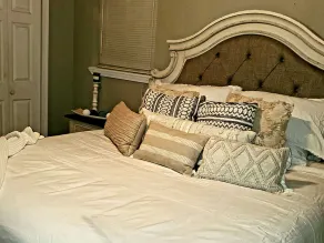 Cozy 4 bedroom sleeps 9 comfortably - Image 4