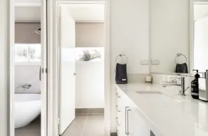 Resort Style Family Luxury on the Mornington Peninsula - Image 3