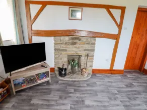 THE COTTAGE @, romantic, character holiday cottage in Gwespyr - Image 3