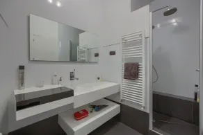 Spacious and Bright Apartment in Center of Madrid - Image 4