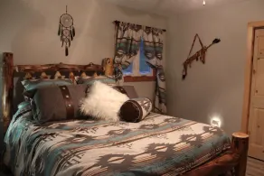 Cozy country retreat with hot tub — also accepting short term rentals  - Image 5