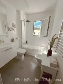 Vivre au plus haut étage dans le Pretty Penthouse Estepona! - Image 2