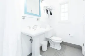 Rehoboth Beach pet friendly hot tub Canalside Inn - Image 2