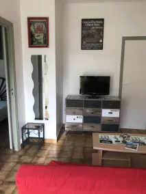 Charmant logement avec entrée et jardin strictement indépendant à 2KM des plages - Image 3