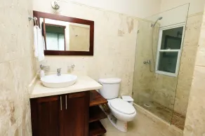 Beautiful 2 bedrooms Beach Condo - Image 5