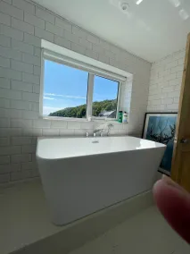Spacious light cosy beach front house with balcony overlooking the sea - Image 3