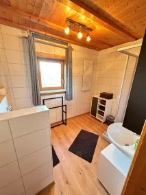 Gemütliches 40qm Ferienhaus mit Natursteinheizung, kostenfreies Parken und WLAN - Image 2