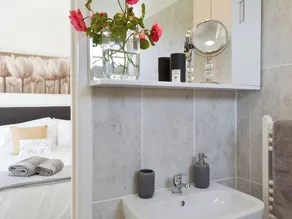 2 bedroom accommodation in Bilsington, near Ashford - Image 2