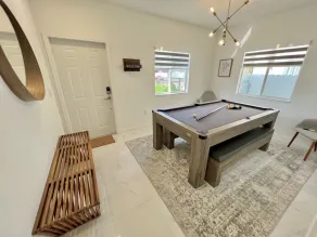 NEW BUILD! Luxury 3 Bedroom / 2 Bathroom Private Clean Home - MIAMI☀️🏝 - Image 3