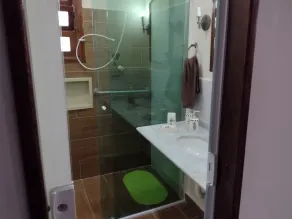 COZY GROUND FLOOR HOUSE 100M FROM THE BEACH. - Image 3