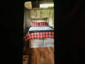 Rustic Cabin on 7 Acres - Image 2