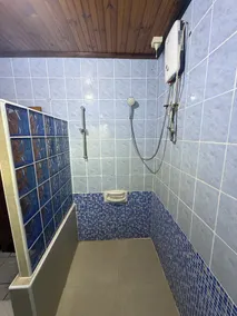 Diamond Plaza Beachfront Apartment  - Image 2