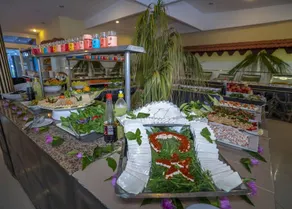 Club Aperion Beach hotel - Image 5
