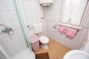 Feriehus med udsigt over floden Kolpa - Image 4