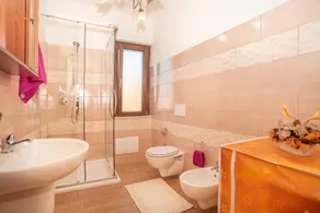 Centrally Located, Mediterranean Holiday Apartment with Garden and Terrace - Image 2