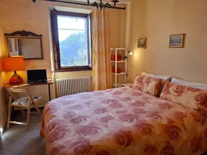 Apartment in an old barn, private garden overlooking the village - Image 5