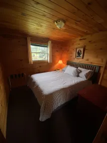 Charming 2 bedroom cottage close to all amenities. - Image 3