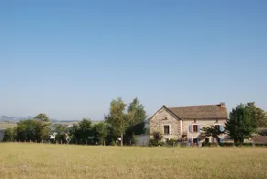 Gîte au Calme Dans la Campagne Aveyronnaise - Image 4