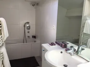 Appartement de charme au coeur du village - Image 2