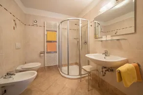 Apartamento 'Stettnerhof Laugen' com vista para a montanha, terraço e acesso Wi-Fi - Image 2