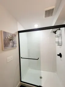 Prime OTR+QueenBed+50inTV+Near TQL+Studio+Equipped+Sleeps 4ppl - Image 2
