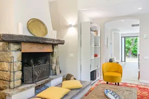 Bright and welcoming two-level villa with large garden, just 5km from Bellagio and 2.5km from the pretty village of Civenna! The villa is located halfway between the picturesque Bellagio (a stunning town on the Como Lake) and Mount S.Primo, which offers  - Image 2