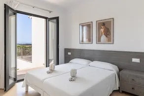 Holiday Home 'Colonies' with Sea Views, Wi-Fi, and Air Conditioning - Image 5