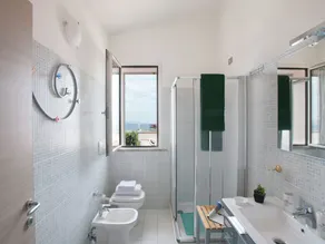 Spacious Villa With Pool - Image 2