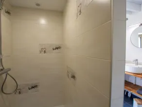 Grande maison avec piscine et étang privé, proche de Brantôme - Image 3