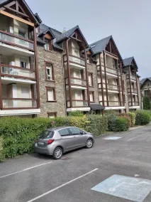 Very quiet and secure Apt 5mn walk from terms - Image 3