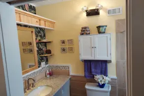 Beautiful Waterfront Hideaway Gem on Bessy Creek w/ Swim Spa, Tiki Bar Boat Lift - Image 3