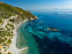 Villa on the sea, in an enchanted place in Pomonte where you can see the most beautiful sunsets of t - Image 4