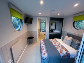 Lady Florence, Spring luxurious River Boat with Castle Views, Maidstone - Image 5