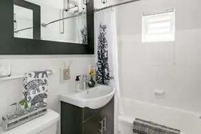 Best Of Nashville - Award Winning, Top Floor Studio and Pool - Image 2