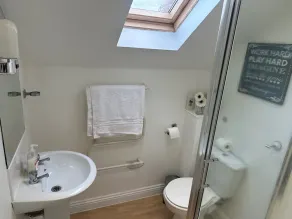 Welbury Studio Sleeps 2 Pet Friendly & Parking - Image 5