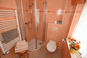 Ferienwohnung/app. für 4 Gäste mit 60m² in Warnemünde - Image 2