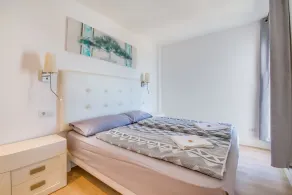 Apartment in CALA MILLOR, directly on the beach 2 bedrooms, WIFI Free, 5 ETAGE. - Image 5