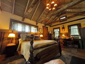 Loblolly Cottage - Enchanting Retreat set among towering pines. - Image 5