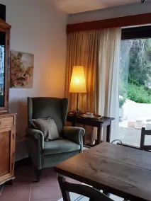 Dejligt hus med havudsigt, 2 terrasser, børn og kæledyr er velkomne, pool - Image 3