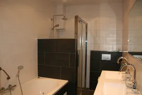 casa espaçosa, 4-6 pessoas, sauna, jardim de Inverno, jardim, banheiro de luxo - Image 3