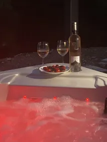 Gîtes le Founil des Moines »Le Chai »espace Piscine et spa Naturiste - Image 5